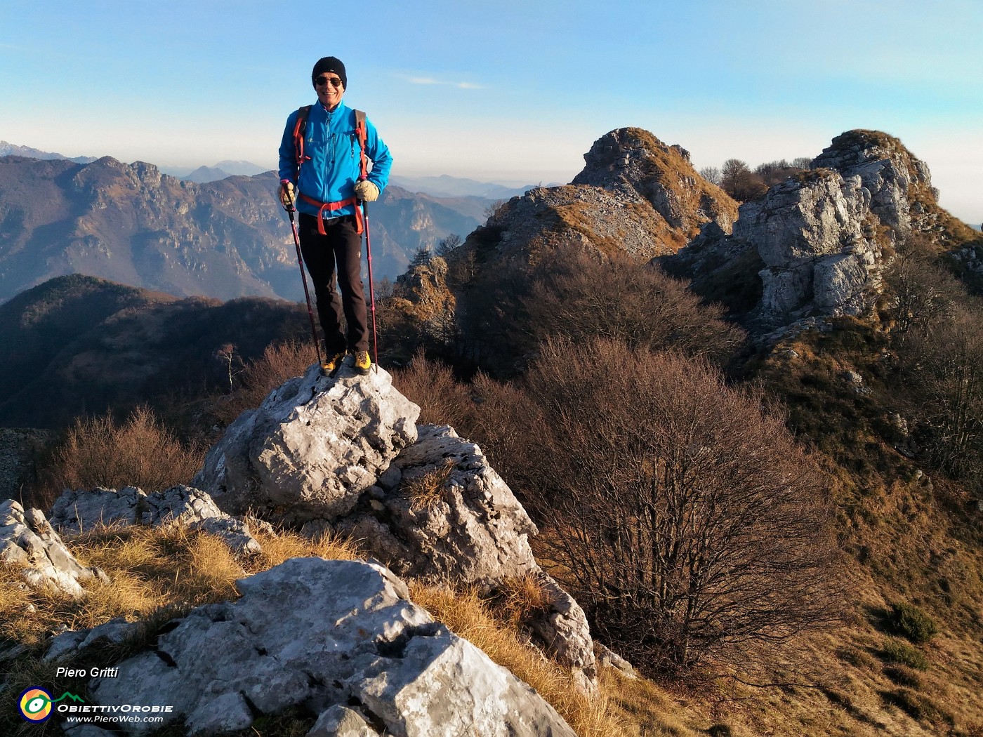 70 In posa verso i roccioni soprastanti il Pralongone.jpg